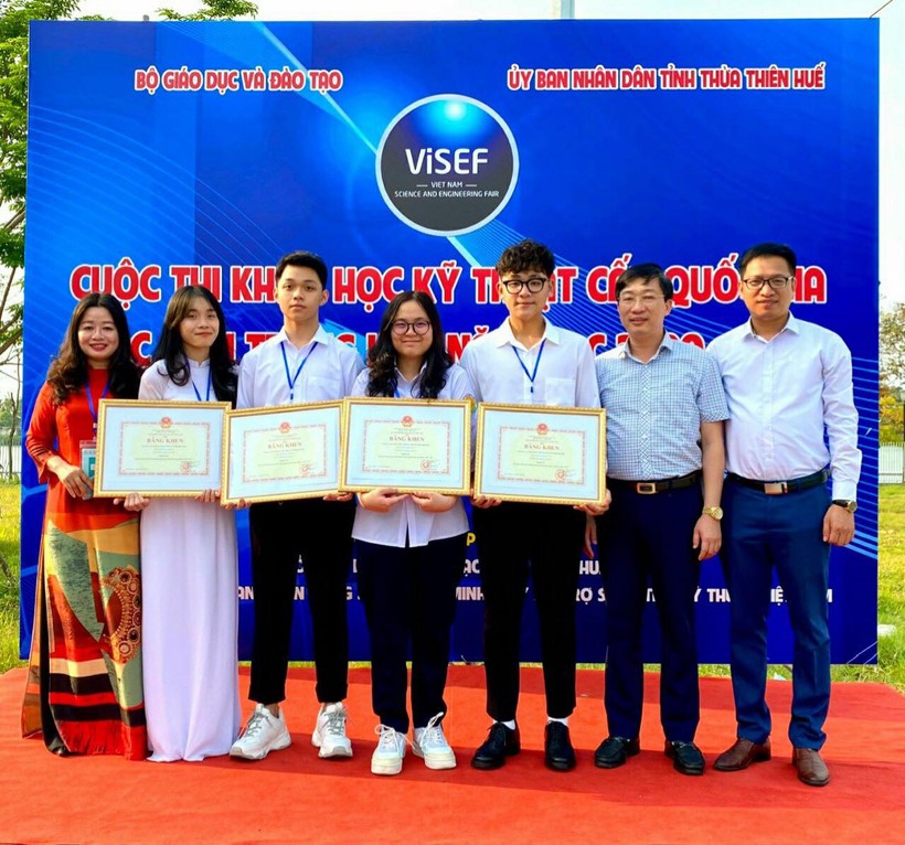 HS Lào Cai đạt thành tích cao tại Cuộc thi khoa học kỹ thuật cấp Quốc gia năm học 2020 - 2021.