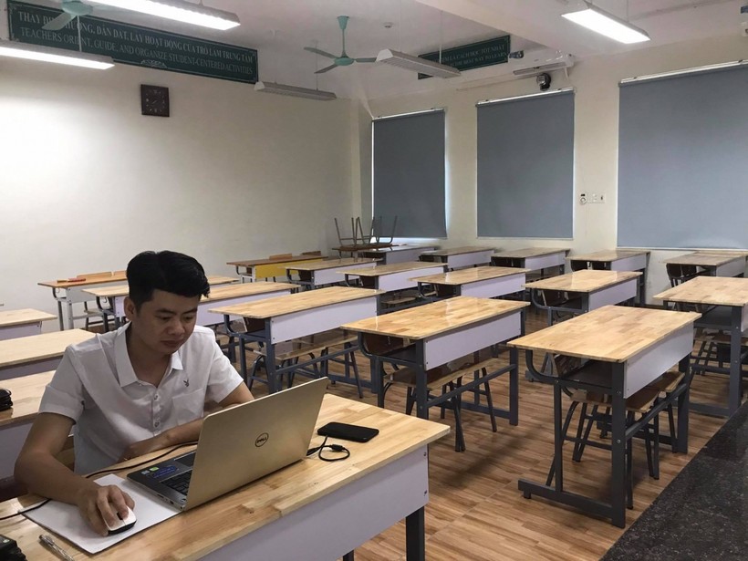 Hoạt động ôn thi tốt nghiệp cho HS khối 12 tại thành phố Lào Cai đã chuyển sang trực tuyến.