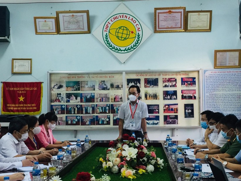 Thứ trưởng Hoàng Minh Sơn làm trưởng đoàn kiểm tra công tác châm thi tại Tuyên Quang, Lào Cai