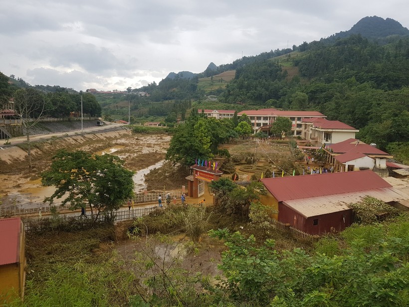 Trường THCS thị trấn Si Ma Cai bị ảnh hưởng nặng nề sau trận mưa lũ tối 22/7. 