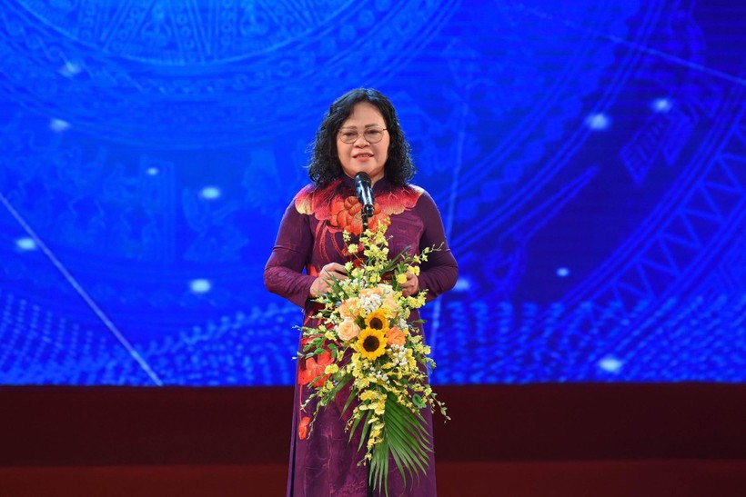 Thứ trưởng Ngô Thị Minh phát biểu tại Lễ tổng kết và phát động Giải báo chí toàn quốc“Vì sự nghiệp Giáo dục Việt Nam”.