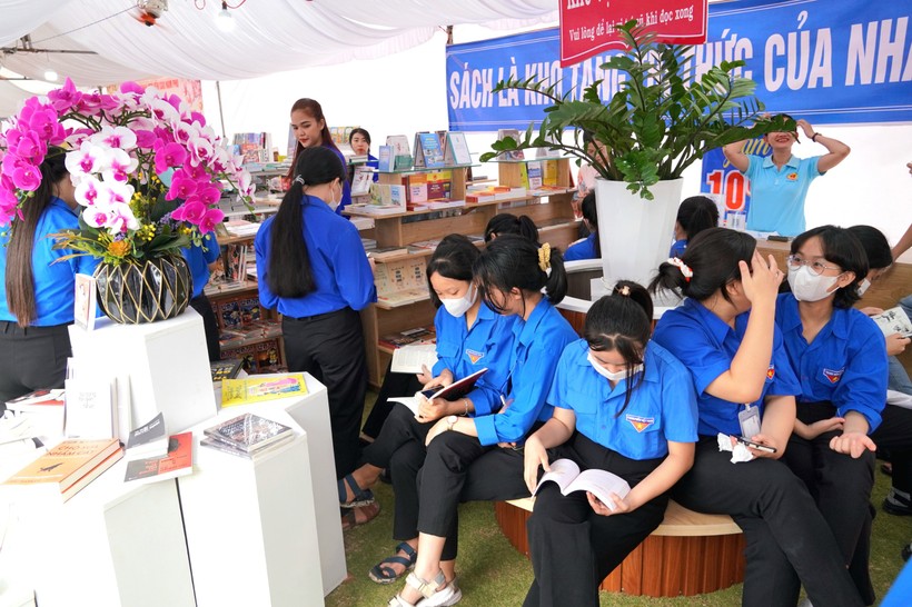 Đông đảo học sinh, sinh viên, thanh niên tham gia “Ngày Sách và Văn hóa đọc Việt Nam năm 2023”