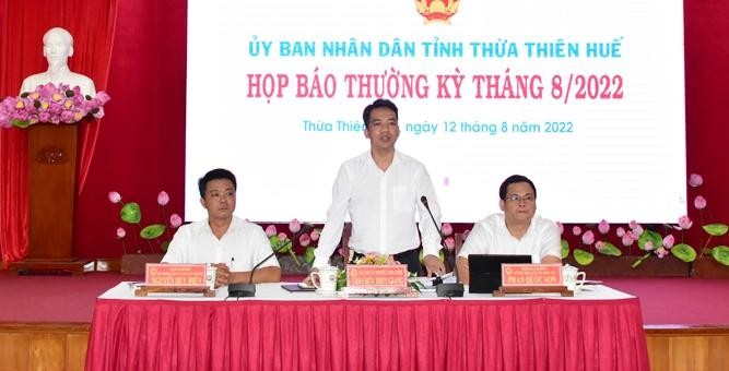 UBND tỉnh Thừa Thiên - Huế họp báo thường kỳ tháng 8/2022 và trả lời các vấn đề liên quan đến giáo dục.