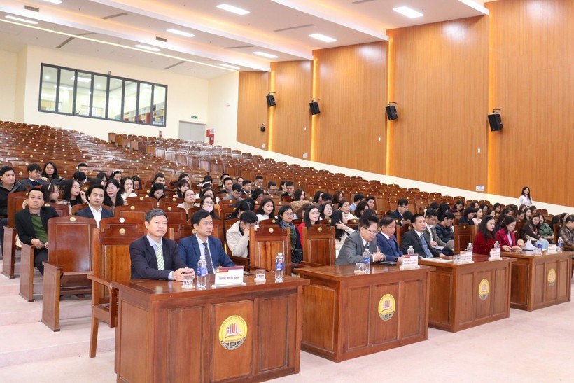 Trường Đại học Luật, Đại học Huế tổ chức Hội nghị công bố đề án tuyển sinh trình độ đại học năm 2024.