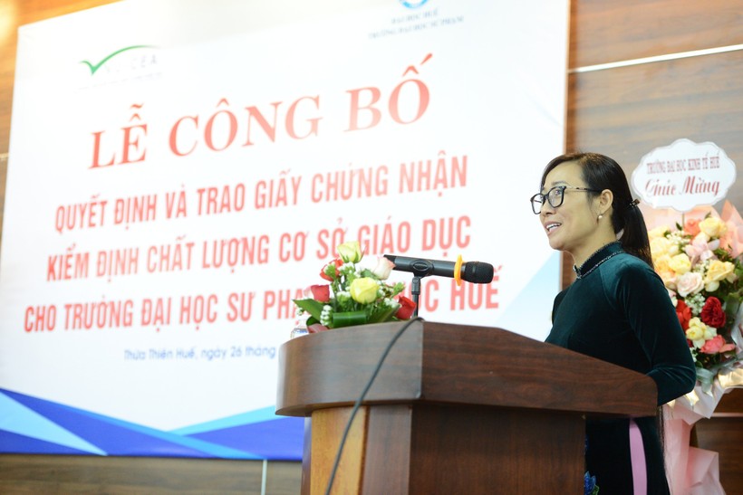 Trung tâm Kiểm định chất lượng giáo dục - Đại học Quốc gia Hà Nội phát biểu tại buổi lễ.
