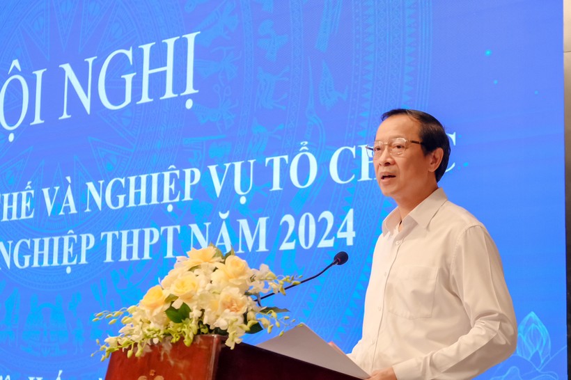 Thứ trưởng Bộ GD&ĐT Phạm Ngọc Thưởng phát biểu tại Hội nghị.