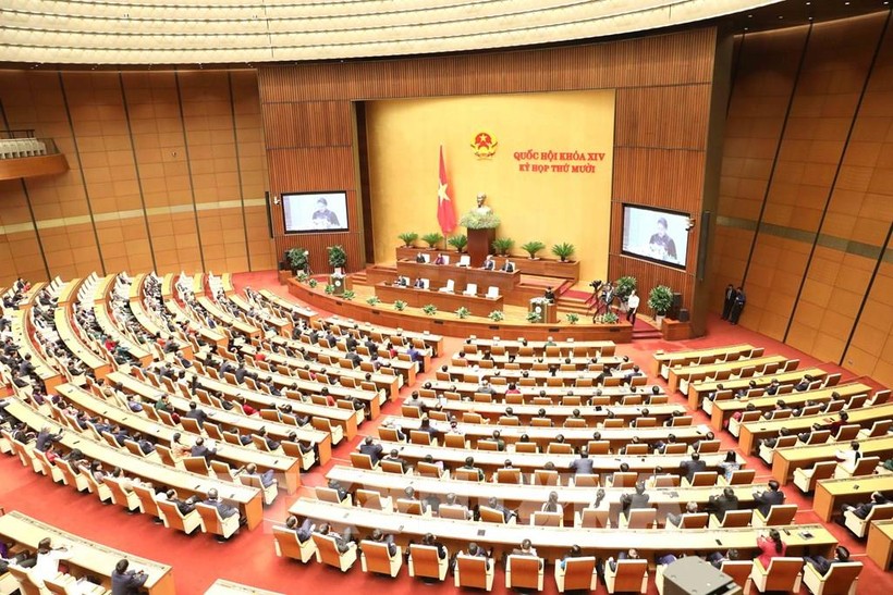 Quốc hội thông qua Nghị quyết về dự toán ngân sách nhà nước năm 2021. Ảnh: Phương Hoa - TTXVN