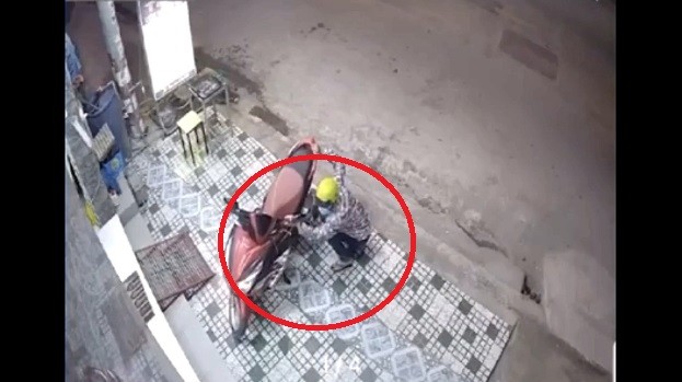 Video: Trộm xe tay ga ở Long An chỉ trong 1 phút 8 giây