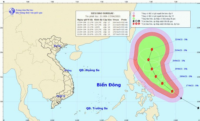 Dự báo hướng di chuyển của siêu bão Surigae gần biển Đông. Ảnh: Trung tâm Dự báo Khí tượng Thủy văn Quốc gia.