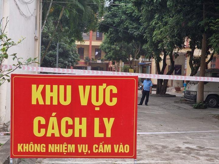 Thừa Thiên-Huế: Cách ly 21 ngày, thu phí cách ly tập trung đối với người đến từ vùng dịch