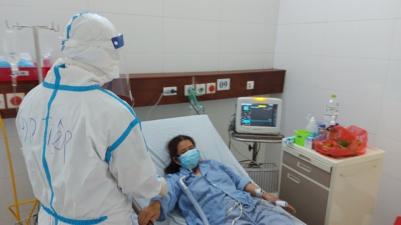 Bên trong khu điều trị bệnh nhân COVID-19 nặng tại Bắc Ninh