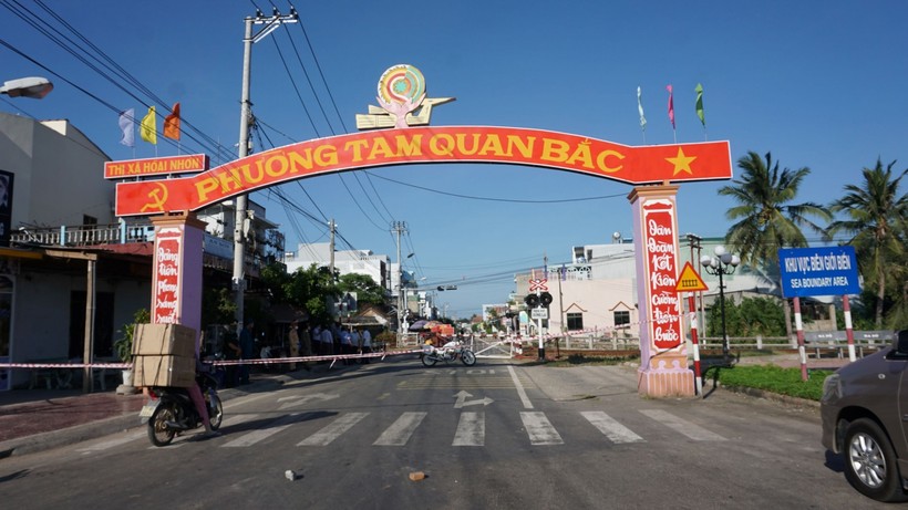 Tam Quan Bắc, 1 trong 4 phường thực hiện lệnh giãn cách xã hội. Nguồn: CTTĐT Bình Định.