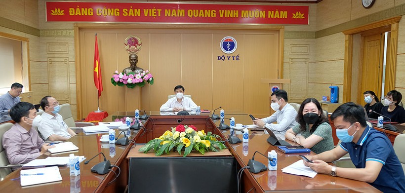 Bộ trưởng Bộ Y tế Nguyễn Thanh Long và các đại biểu tại điểm cầu Bộ Y tế. Ảnh: Trần Minh.