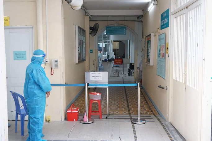 Khu vực tiếp nhận sản phụ mắc Covid-19 tại Bệnh viện Hùng Vương, TP Hồ Chí Minh. Ảnh: NLĐ.