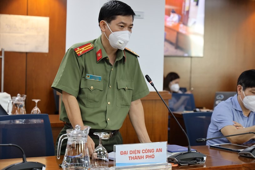 Thượng tá Lê Mạnh Hà thông tin về tình hình an ninh, trật tự trên địa bàn TP Hồ Chí Minh. Ảnh: Khang Minh.