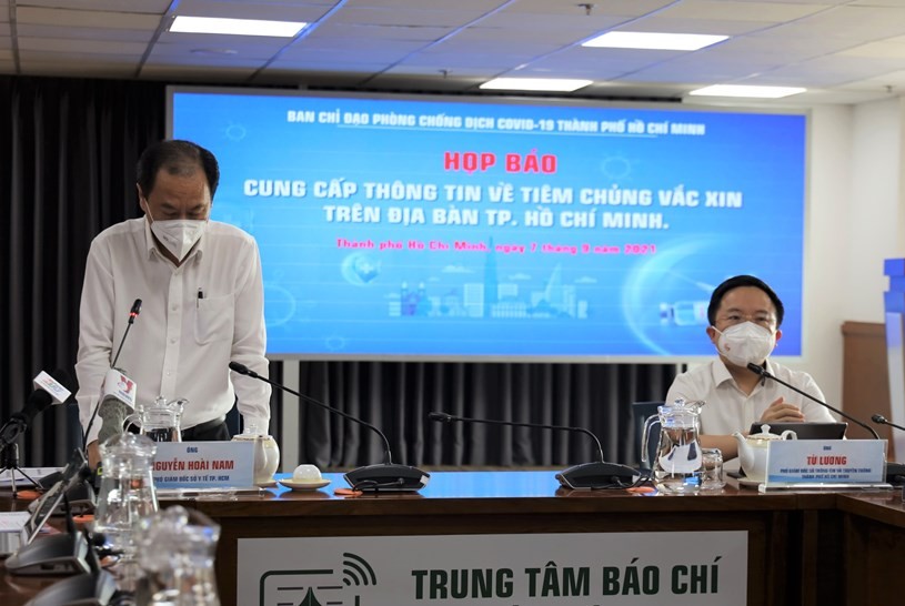 Phó Giám đốc Sở Y tế Nguyễn Hoài Nam nhấn mạnh tiêm vắc xin là công tác được ưu tiên hàng đầu hiện nay