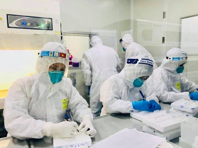 Xét nghiệm SARS-CoV-2 tại Bệnh viện Đa khoa khu vực Long Khánh. Ảnh: Cổng TTĐT Đồng Nai.