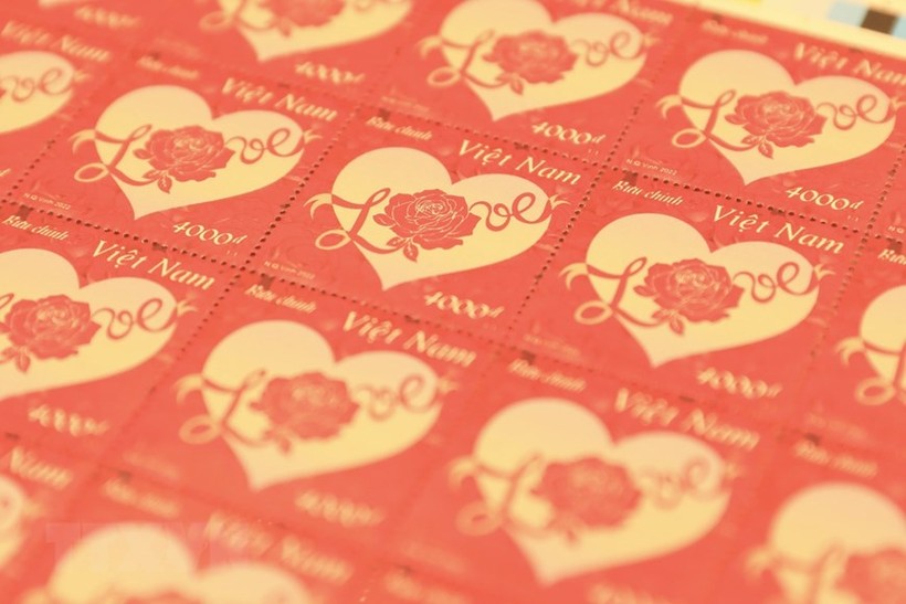 Mẫu bộ tem Tình yêu được Bộ Thông tin và Truyền thông phát hành. Ảnh: TTXVN.