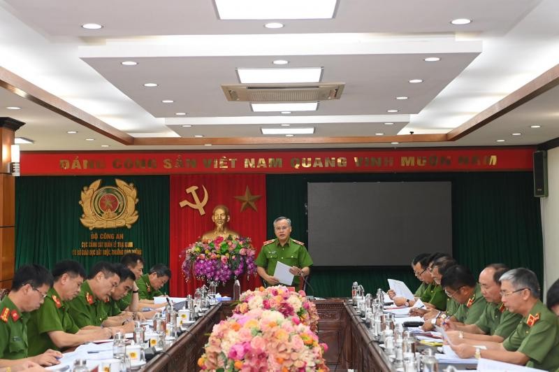 Thứ trưởng Nguyễn Văn Long phát biểu chỉ đạo tại buổi họp. Nguồn: VGP.