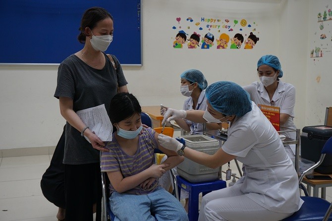 Hà Nội tăng cường tiêm vắc xin phòng Covid-19 cho trẻ em. Nguồn: SYT Hà Nội.