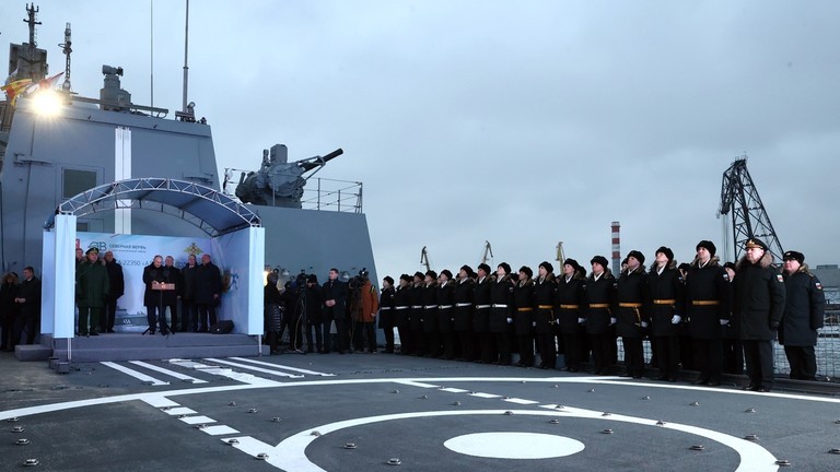 Khinh hạm tên lửa đa năng “Đô đốc Golovko” được khánh thành tại St. Petersburg, Nga vào ngày 25/12/2023