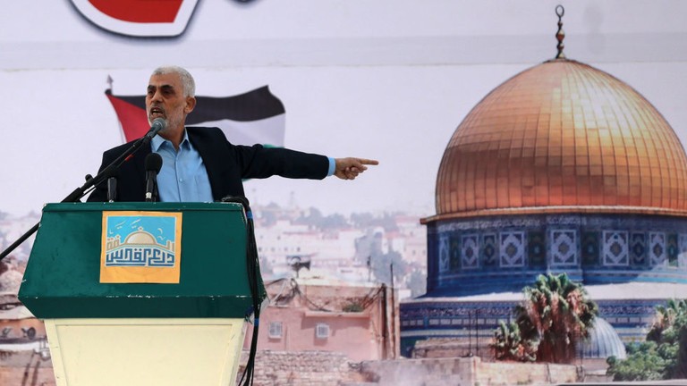 Lãnh đạo Hamas Yahya Sinwar phát biểu tại một sự kiện ở thành phố Gaza