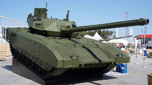 Xe tăng T-14 Armata được trang bị pháo 2A82 có tầm bắn xa kỷ lục
