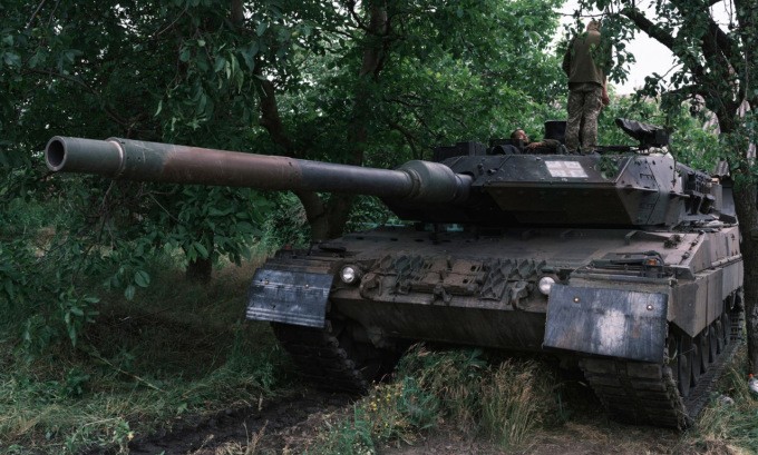 Một chiếc xe tăng Leopard của Đức được triển khai trên chiến trường Ukraine