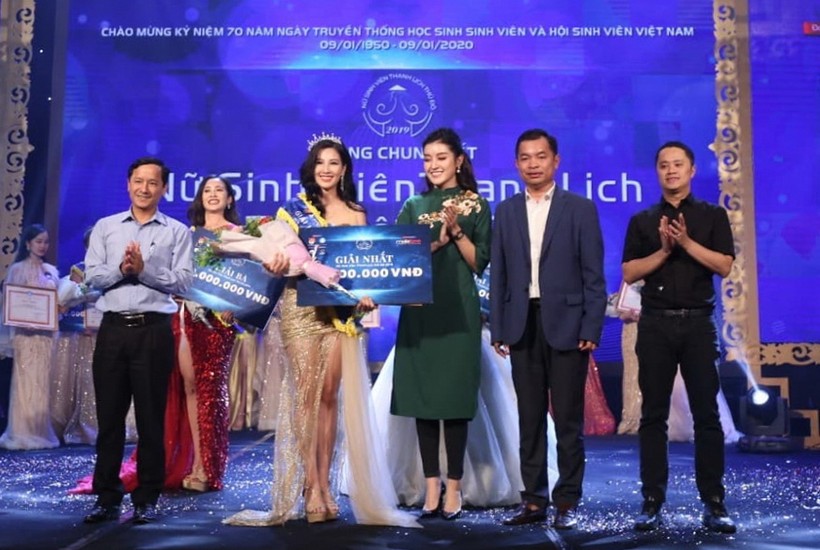 Nữ sinh Đại học Hà Nội đăng quang Nữ sinh viên thanh lịch Thủ đô