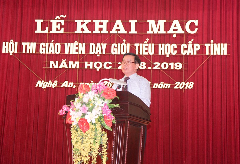 Ông Đào Công Lợi - Phó Giám đốc Sở GD&ĐT Nghệ An phát biểu khai mạc Hội thi 
