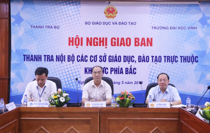 Ông Nguyễn Huy Bằng, Chánh Thanh tra Bộ GD&ĐT chủ trì Hội nghị