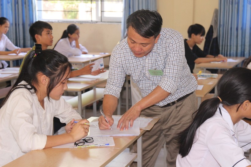 Thí sinh dự thi tại Hội đồng Trường THPT Kim Liên, Nam Đàn, Nghệ An