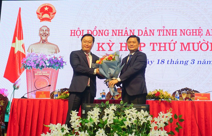 Thứ trưởng Bộ Kế hoạch và Đầu tư được bầu làm Chủ tịch UBND tỉnh Nghệ An