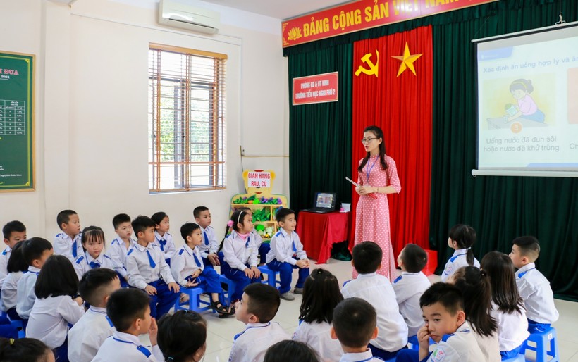 Tiết học hoạt động trải nghiệm tại Trường Tiểu học Nghi Phú 2 (TP Vinh, Nghệ An).