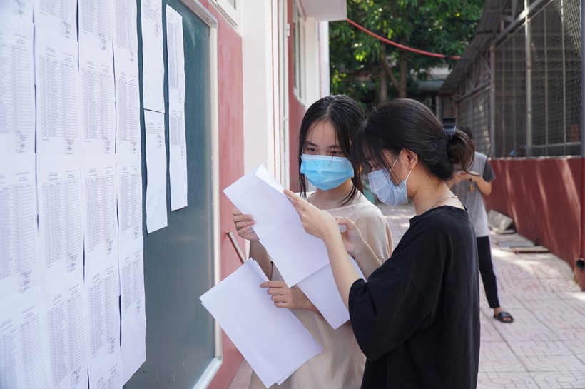 Nhiều đơn vị, trường học tại Nghệ An bắt đầu tổ chức nhập học cho học sinh đầu cấp.