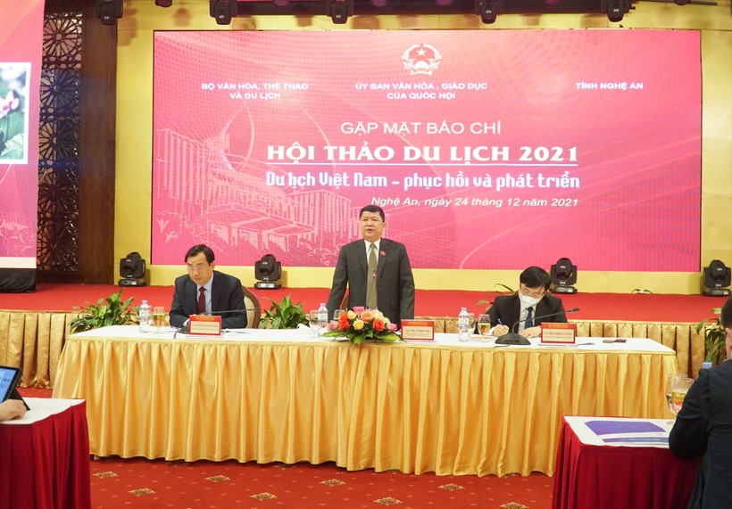 Họp báo hội thảo Du lịch 2021 với chủ đề “Du lịch Việt Nam – Phục hồi và phát triển".