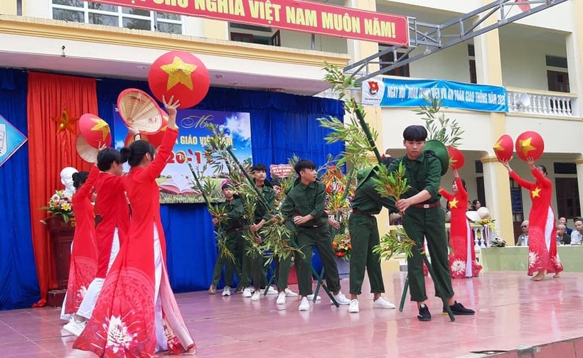 Trường THPT Phan Thúc Trực (huyện Yên Thành, Nghệ An) bồi đắp kiến thức, tình yêu lịch sử cho học sinh qua dạy học và hoạt động lồng ghép.