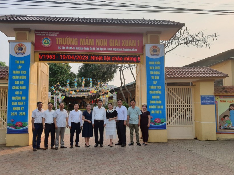 Sở GD&ĐT Nghệ An hỗ trợ xây dựng công trình cổng trường ATGT Trường Mầm non Giai Xuân 1, huyện Tân Kỳ. Ảnh: NVCC.