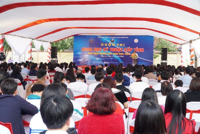 Cuộc thi Khoa học kỹ thuật cấp tỉnh Nghệ An năm nay có 213 dự án với 422 học sinh tham gia. Ảnh: Hồ Lài