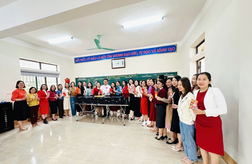 Các trường học tại Nghệ An khai xuân, bắt đầu dạy học trở lại từ ngày 15/2. Ảnh: NTCC