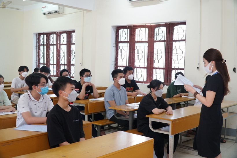 Năm nay Trường THPT chuyên Đại học Vinh sẽ không tuyển sinh các lớp chất lượng cao. Ảnh: Hồ Lài