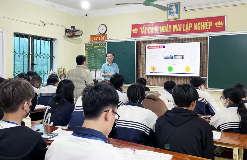 Giờ học tại Trường THPT Đô Lương 1, huyện Đô Lương, Nghệ An). Ảnh: NVCC