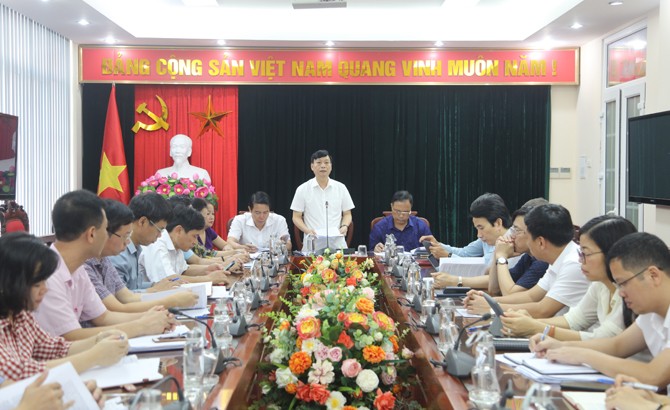 Các ban HDND tỉnh Vĩnh Phúc họp bàn về kế hoạch phát triển kinh tế xã hội của tỉnh các tháng cuối cùng của năm