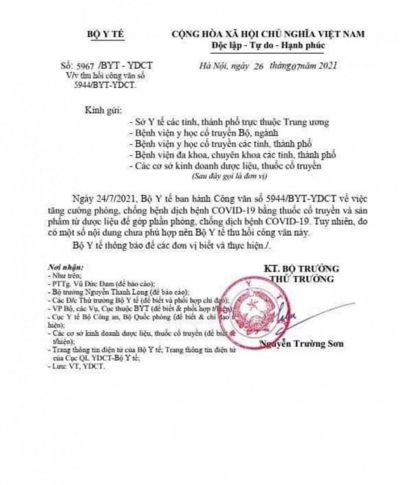 Văn bản thu hồi do Thứ trưởng Bộ Y tế, Nguyễn Trường Sơn ký.