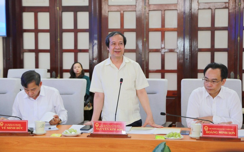 Bộ trưởng Nguyễn Kim Sơn phát biểu chỉ đạo tại buổi làm việc với lãnh đạo tỉnh Thừa Thiên - Huế ngày 6/7.