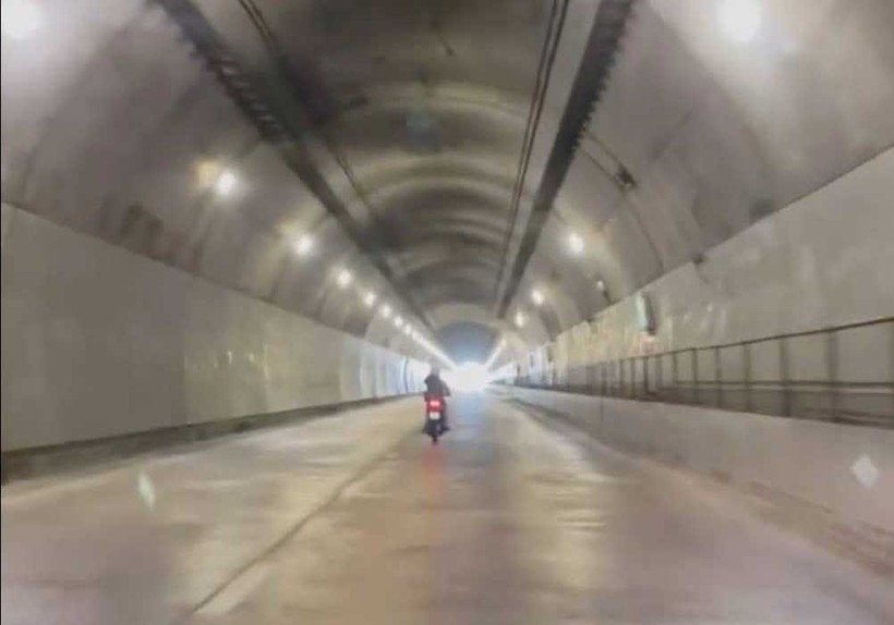 Xử phạt nghiêm nam thanh niên liều lĩnh chạy xe máy vào hầm Hải Vân