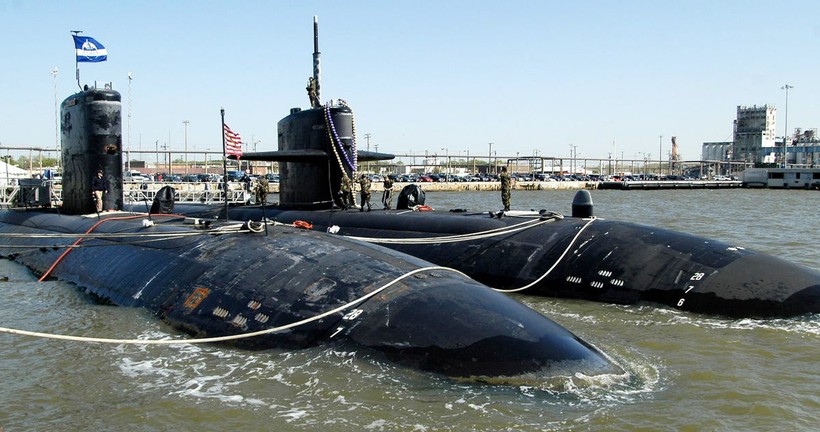 Tàu ngầm USS Boise đang phải nằm cảng.