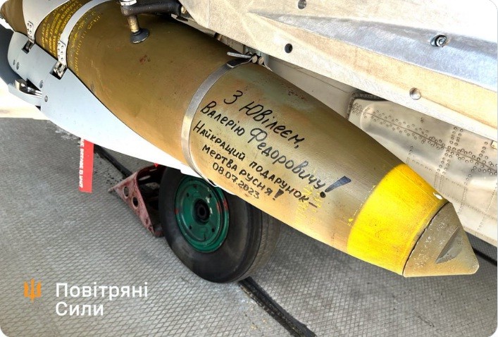 MiG-29 mang theo JDAM-ER được Không quân Ukraine công bố.