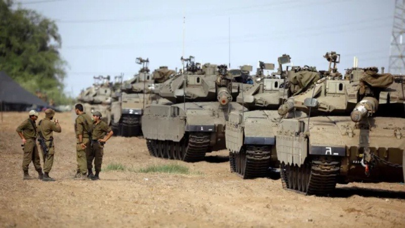 Lực lượng xe tăng Israel sẵn sàng cho cuộc tấn công vào Gaza.