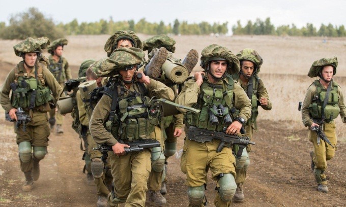 Thành viên Lữ đoàn Golani của quân đội Israel bị thương. 